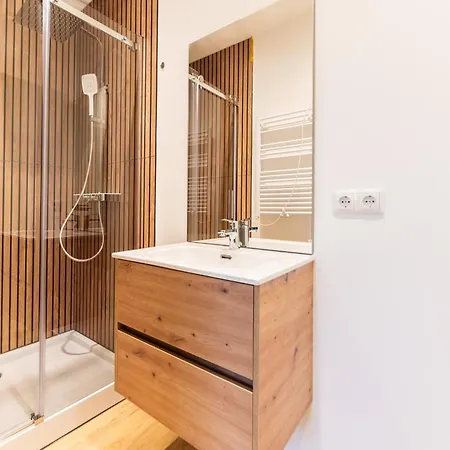 Appartement Möbliertes M319 *
